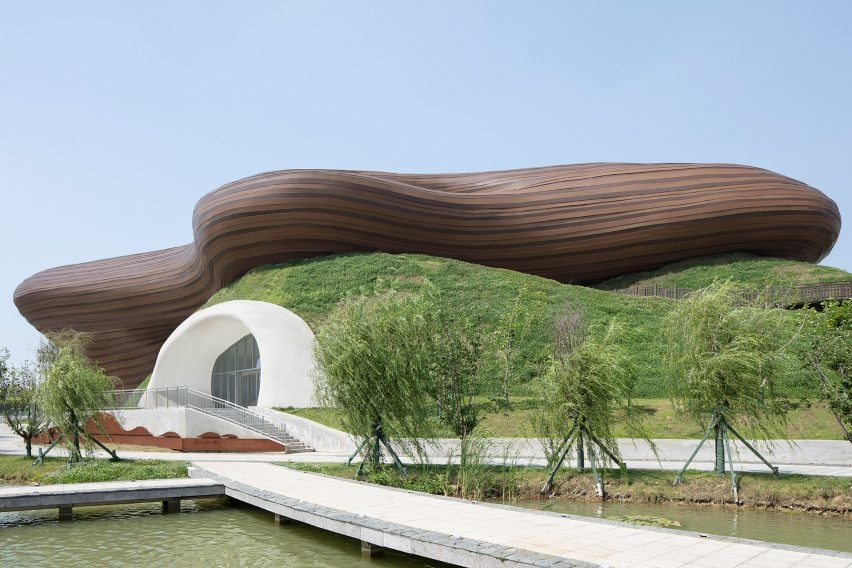 floating_melodies_liyang_museum_jiangsu_province_crox_china_dezeen_2364_col_18_852x568.jpg